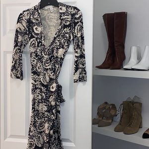 DVF Wrap dress 100% silk